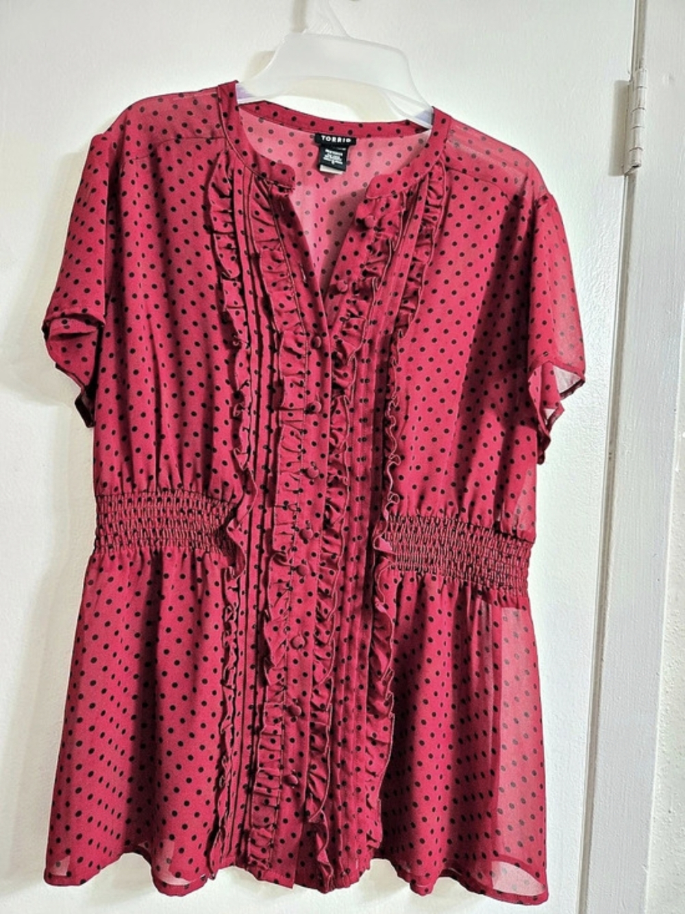 Torrid Polka Dot Ruffle Blouse in Maroon & Black Size 0